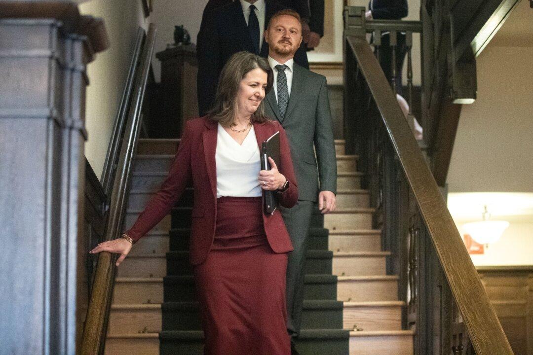 Alberta Entering 2025 With Nearly a Dozen Legal Challenges Against Ottawa