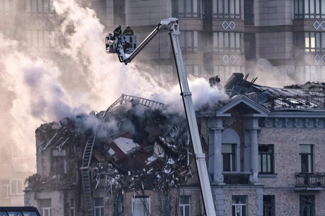 Russia Stages Fresh Round of Strikes on Ukrainian Infrastructure, Moscow Says