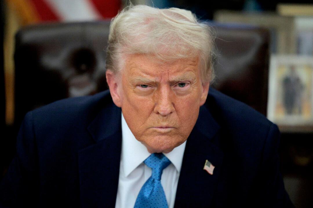 Trump Promises Tariffs on European Union