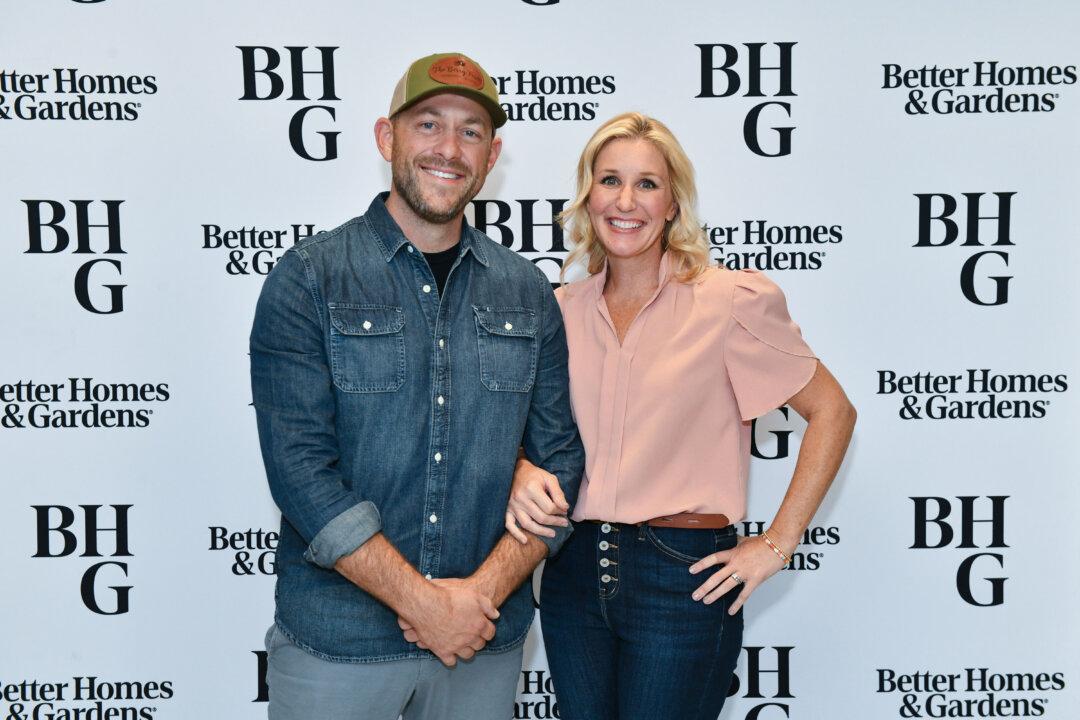 ‘HGTV’ Stars Avoid Trial After Settling Warranty Lawsuit