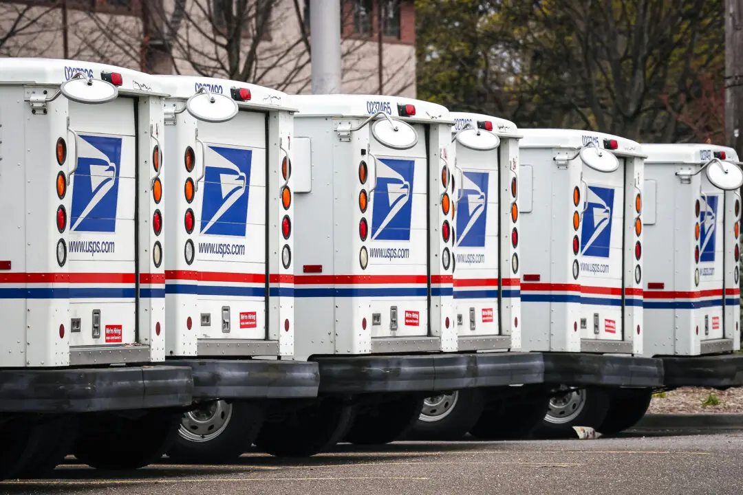 USPS Posts $2.5 Billion Quarterly Loss Despite Revenue Growth