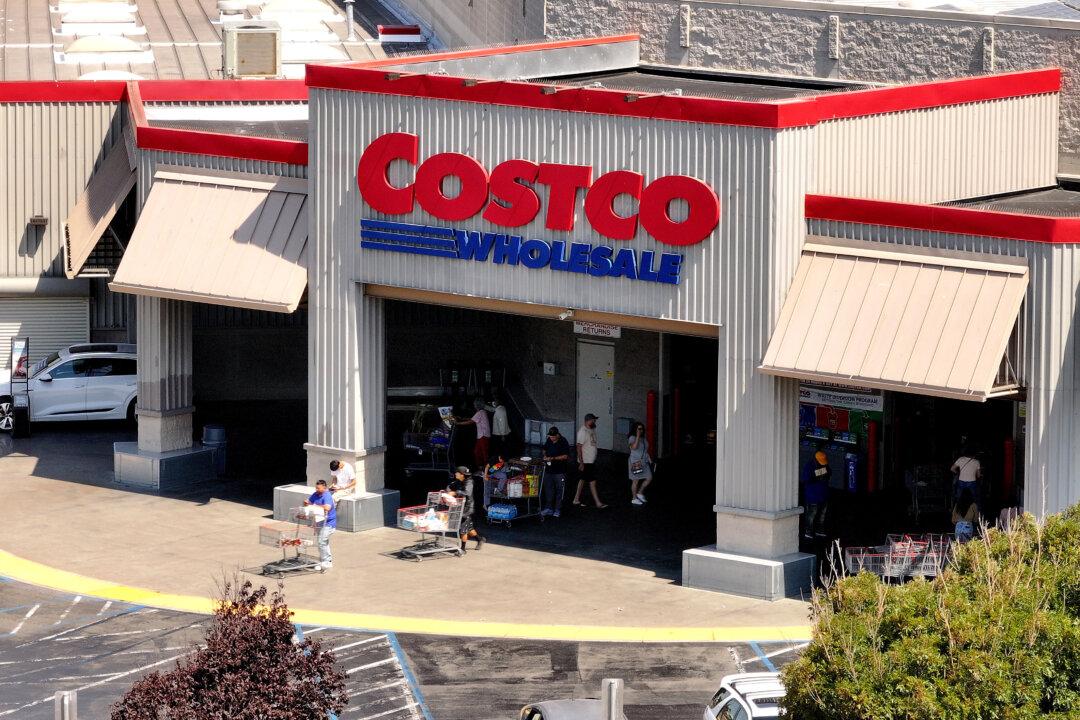 Union Workers at Costco Vote for Nationwide Strike