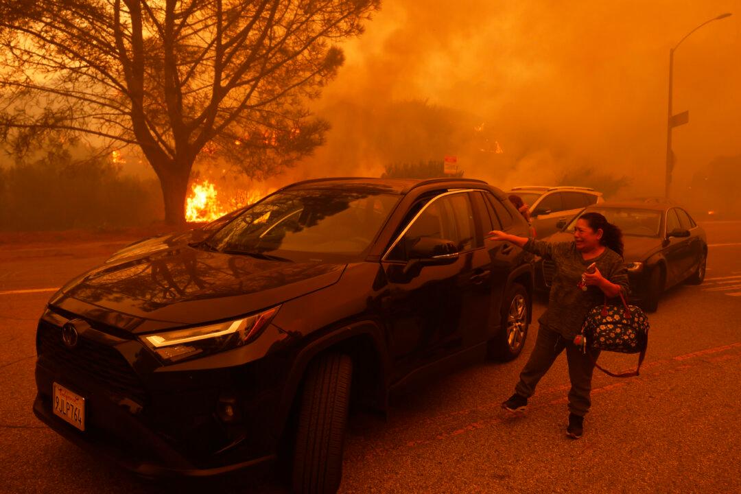 Abandoned Cars Blocked Traffic as Californians Fled Wildfire