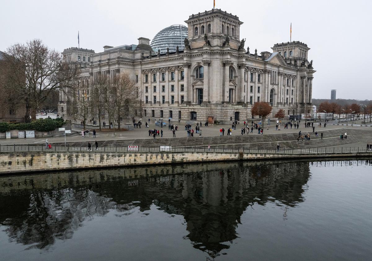 German Vote on Migration Bill Adjourned