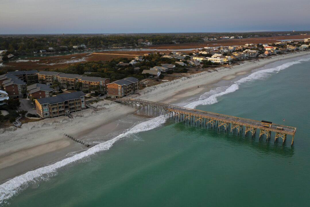 Americans Continue Moving South for Jobs, Lower Taxes: Surveys