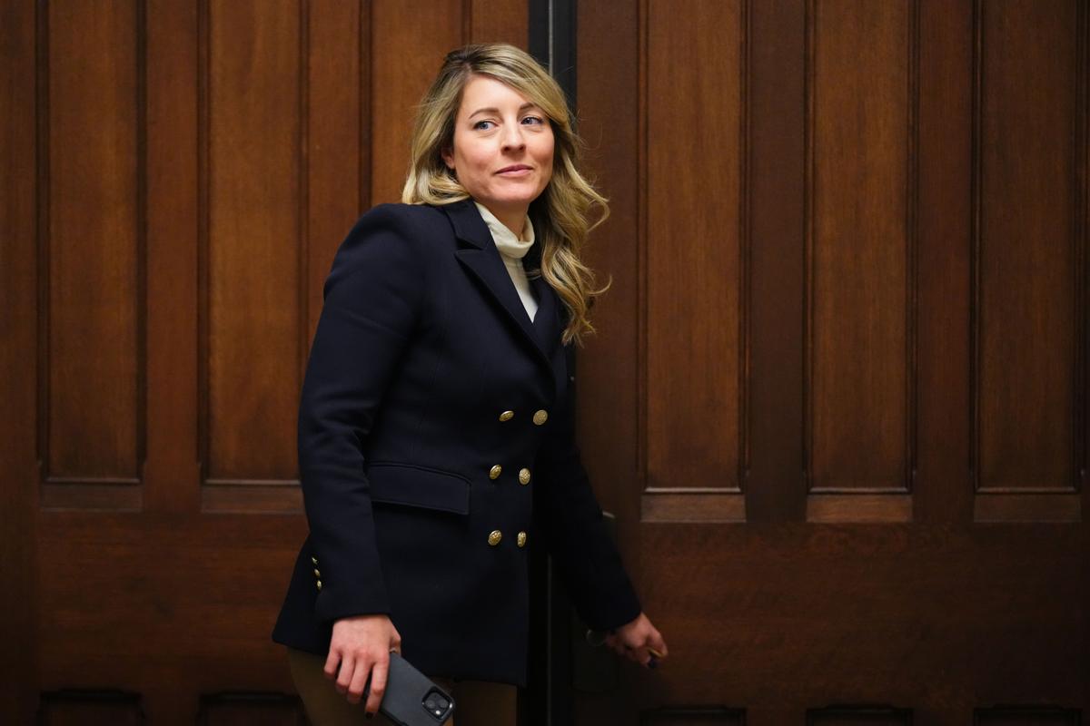 Foreign Affairs Minister Joly Won’t Run for Liberal Party Leadership