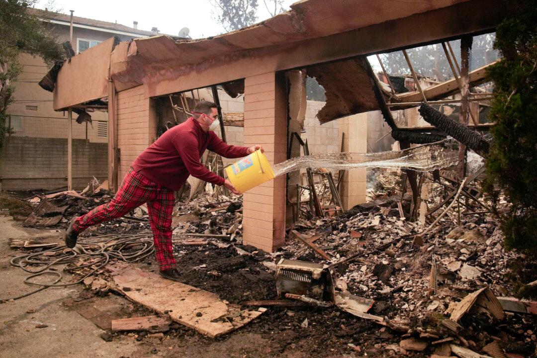 US Insurance, Utility Stocks Tank as Wildfires Continue to Rage