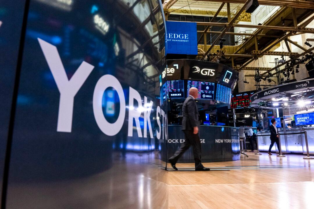 Stocks Sold Off on Friday, Closed Lower for a Second Week on Rising Bond Yields