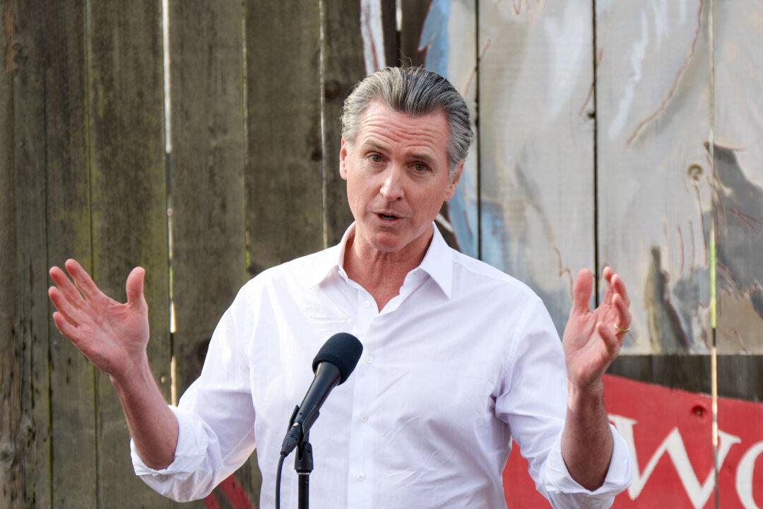 California Governor Announces Tax Deadline Extension, Additional Funding for Los Angeles Wildfires