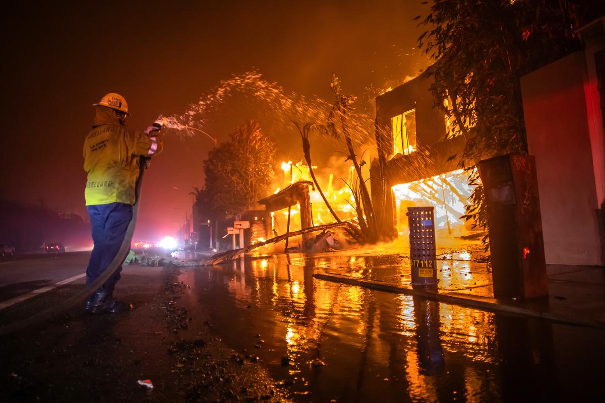 Los Angeles Fires Waking Up More California Residents