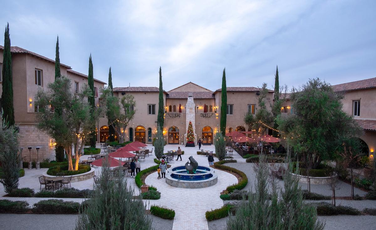 Redding Unplanned: After Couple’s Visit to Wine Country, Nature Take Its Course, and Them, to Northern California