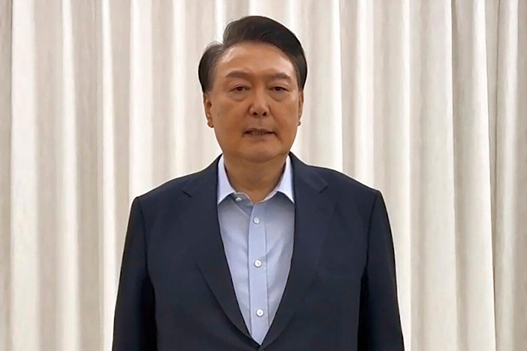 South Korea’s Suspended President Again Refuses to Be Questioned