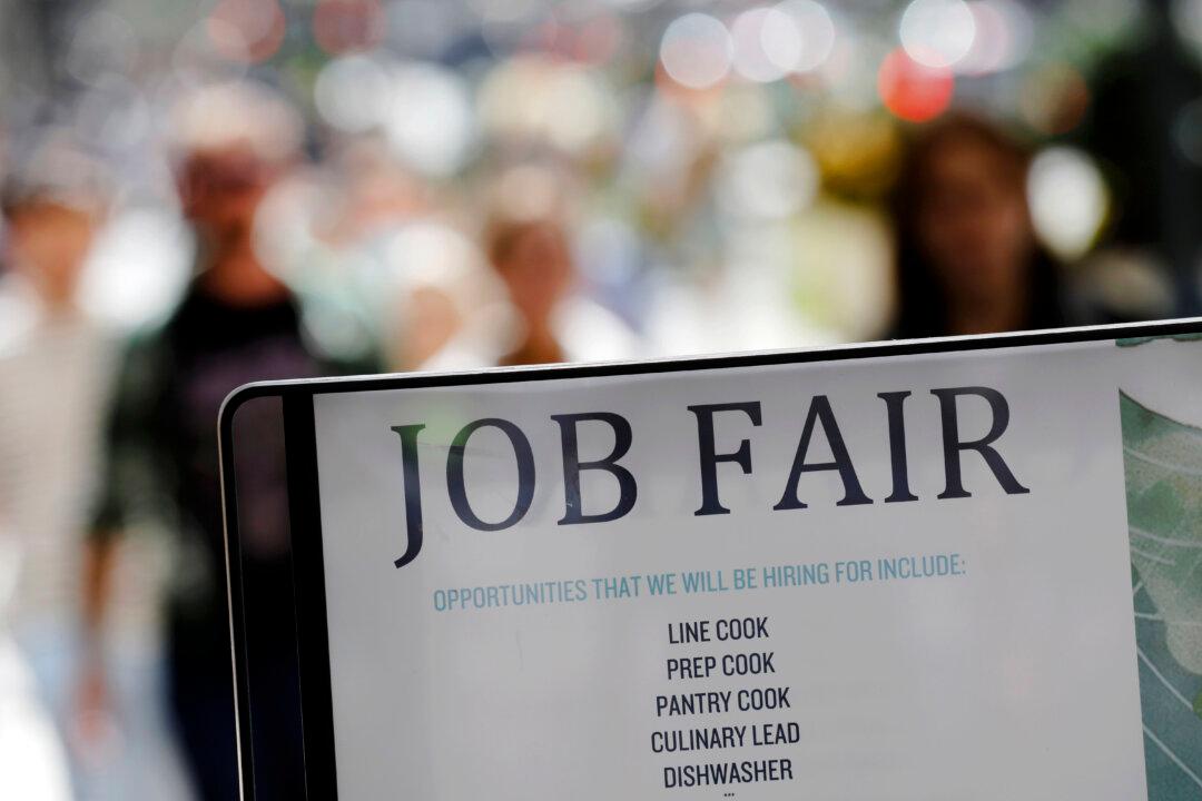 Leading Indicator Shows US Employment Poised to Rise