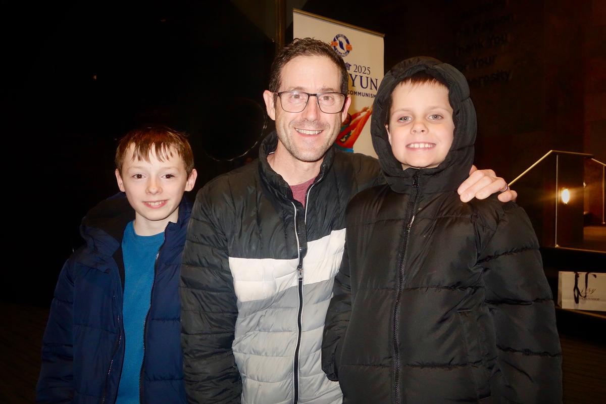 Shen Yun ‘Brought Us to God and Helps Us Feel Peace and Joy,’ Says Business Owner