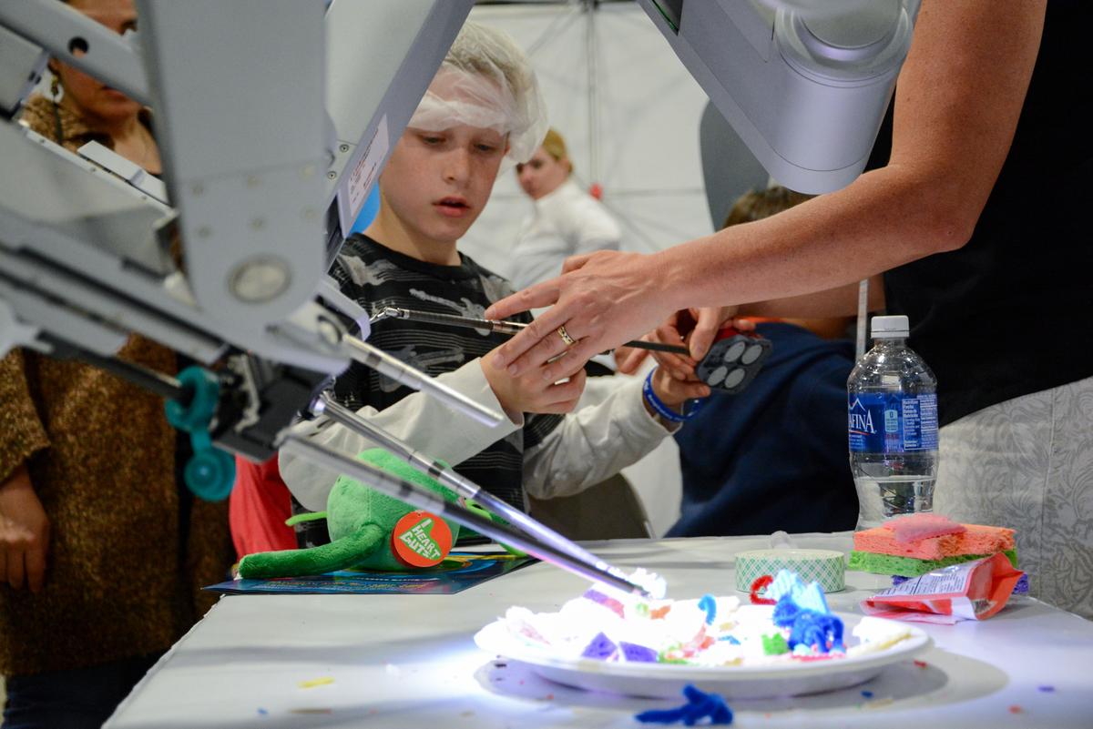 Intuitive Surgical Revenue Soars on Strong Demand for Robotic Surgeries