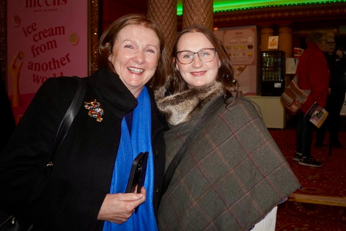 Mother and Daughter Interested in Shen Yun’s Semi-Divine Culture