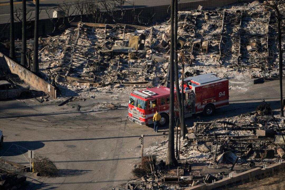 Homeland Security to Help Investigate Crimes Targeting LA Wildfire Victims
