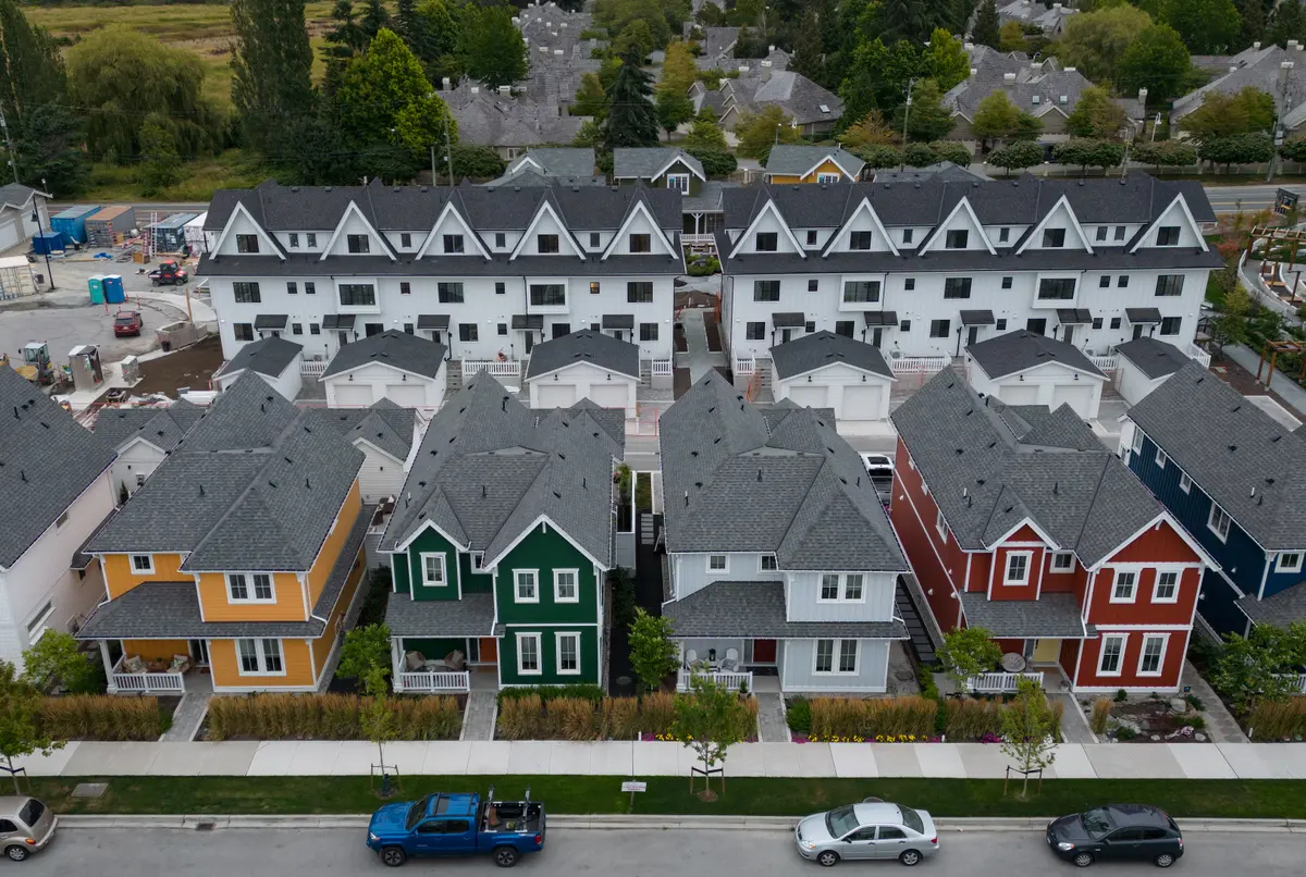 Nearly Half of Mortgage-Renewing Canadians Spending More Than 50% of Their Paycheques on Housing