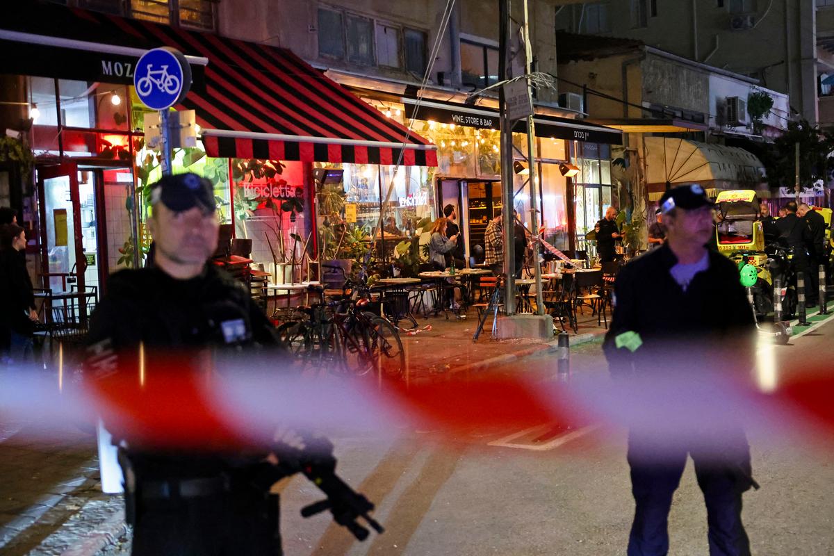 Moroccan Man, a US Green Card Holder, Stabs and Injures 4 in Tel Aviv