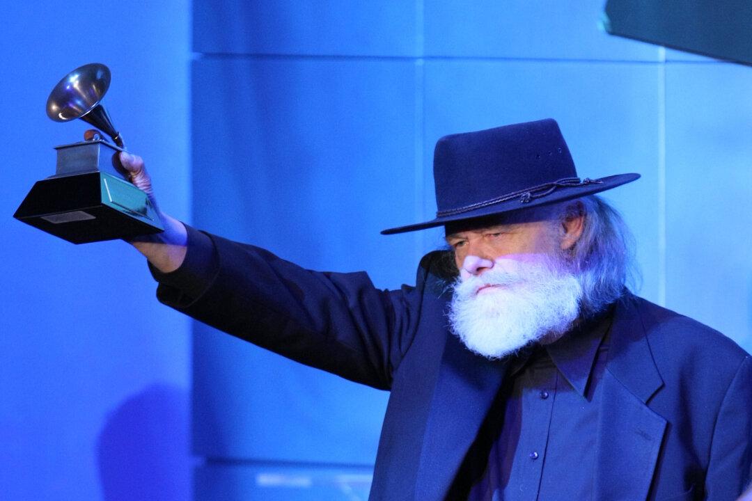 Garth Hudson, Keyboardist and Last Surviving Member of ‘The Band,’ Dies at 87