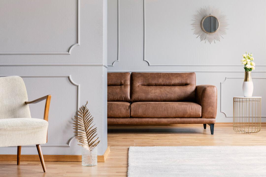 Wainscoting Can Change Room Decor