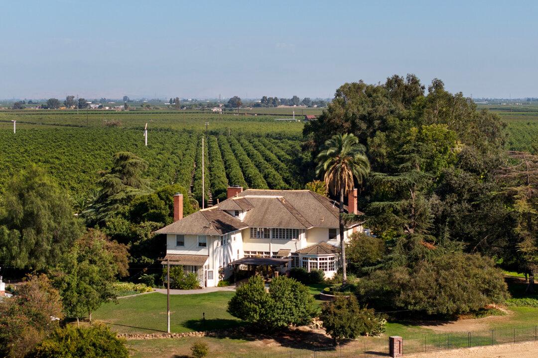 Mansion Owned by Sun-Maid Raisins Founder for Sale