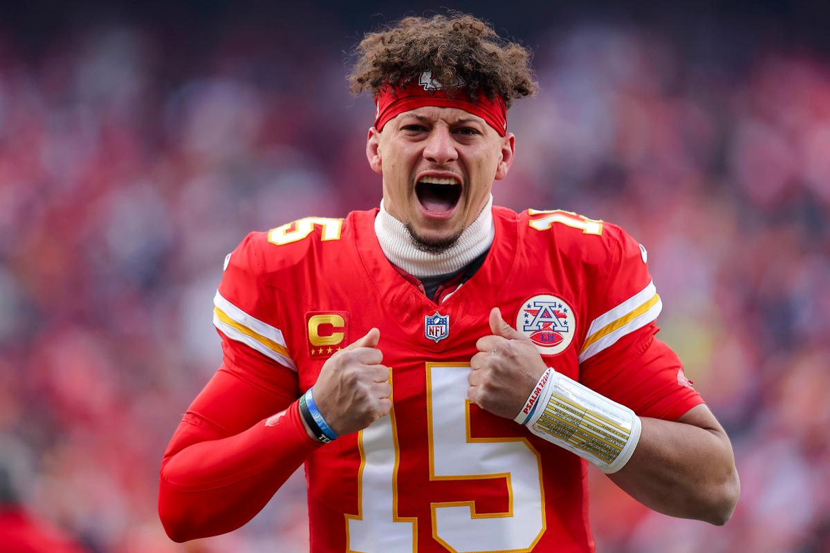 Mahomes Addresses Alleged Referee Favoritism for Chiefs, Turns Attention to Bills Showdown