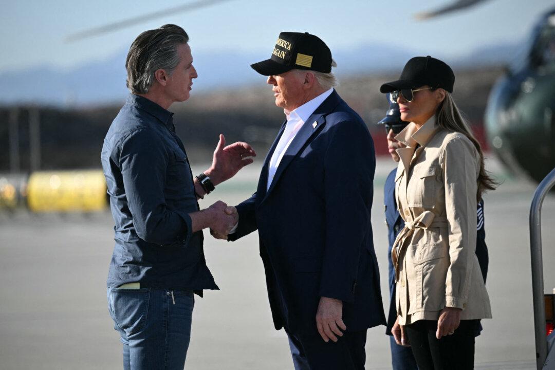 Trump Visits Los Angeles in Wake of Devastating Fires