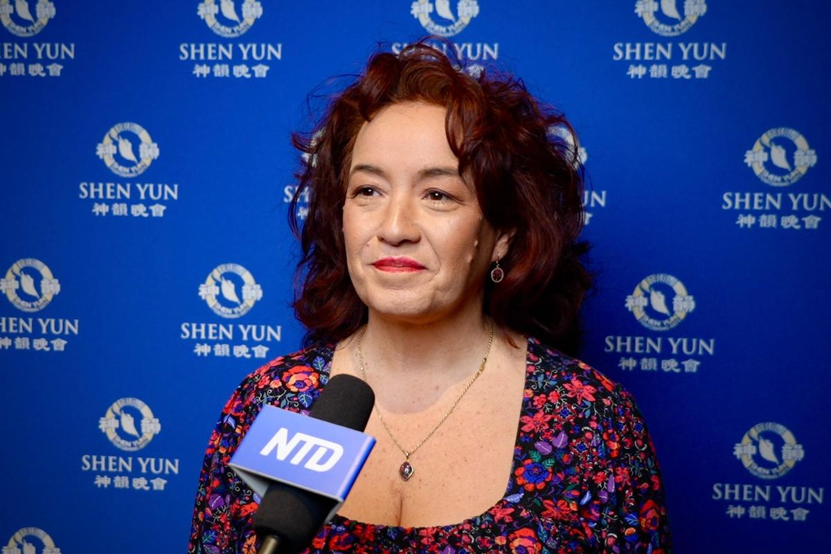 Shen Yun Showcases the Brightness and Light of the Chinese People, Says Manager