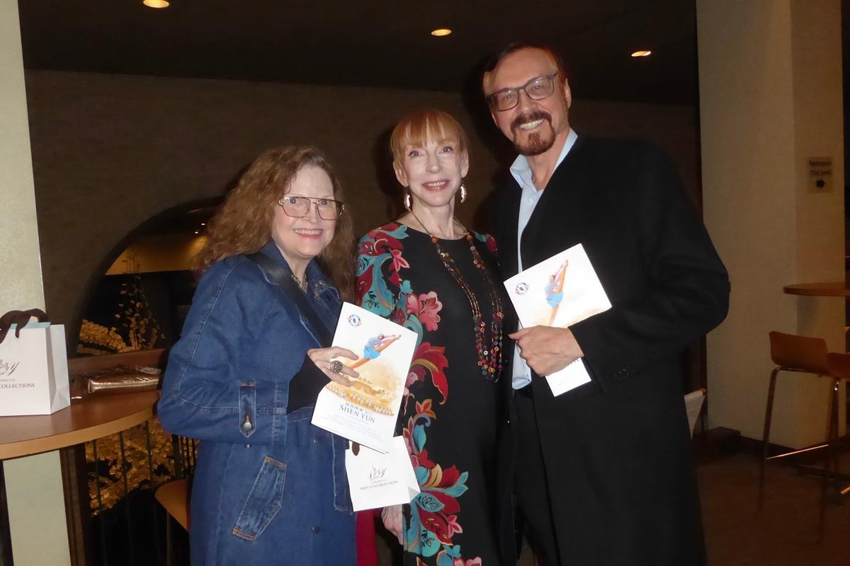 Writers Grateful and Supportive of Shen Yun’s Revival of Traditional Culture