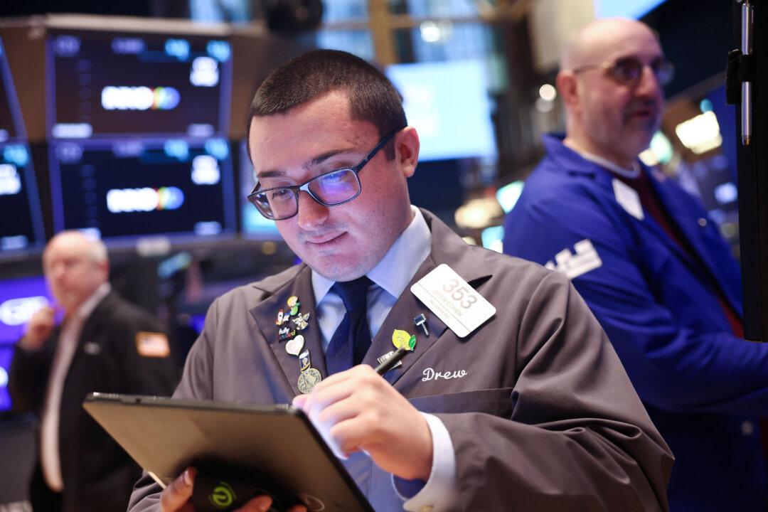 Stocks Rally for 2nd Week Ahead of Big Tech Earnings and Fed Meeting