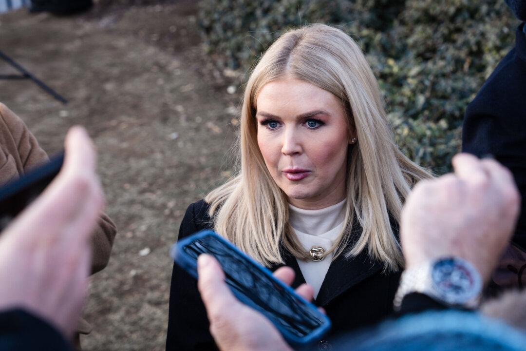 White House Press Secretary Denies Buyout Plan Is a Purge of Federal Government