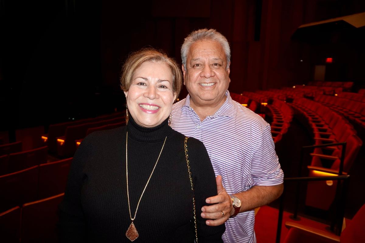 Shen Yun Performers’ Efforts Are ‘Admirable’ and ‘Outstanding,’ Says Retired News Anchor