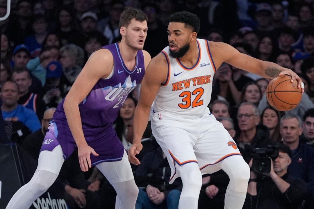 Towns, Hart Help Knicks Beat Jazz 119–103 Without Brunson for Their 9th Straight Win