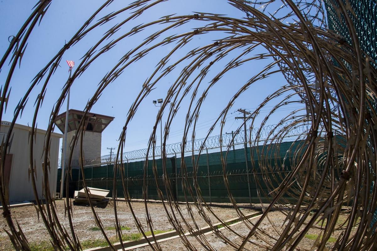 US Transfers 11 Guantanamo Bay Detainees to Oman
