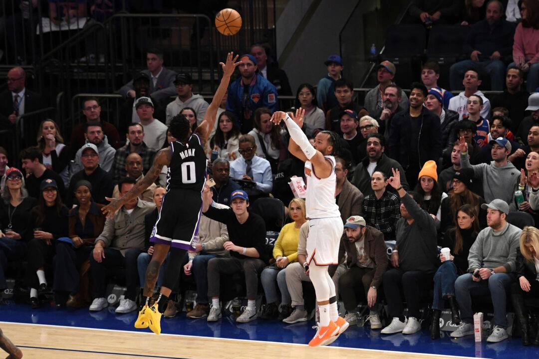 Knicks Get Four 20-point Scorers, Another Triple-Double From Hart in 143–120 Victory Over Kings
