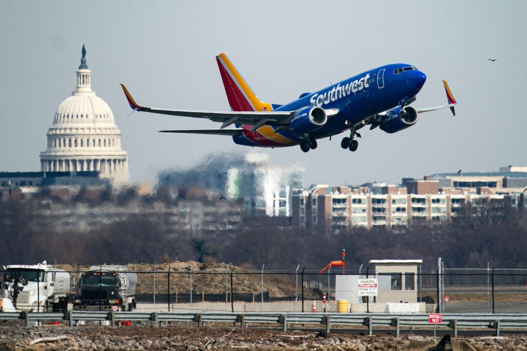 Residual Flight Delays Expected Sunday From Critical FAA Warning System Outage