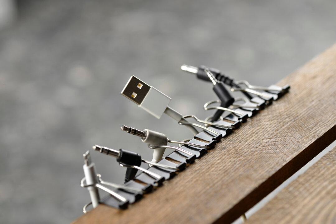 Binder Clips Useful to Organize the Home