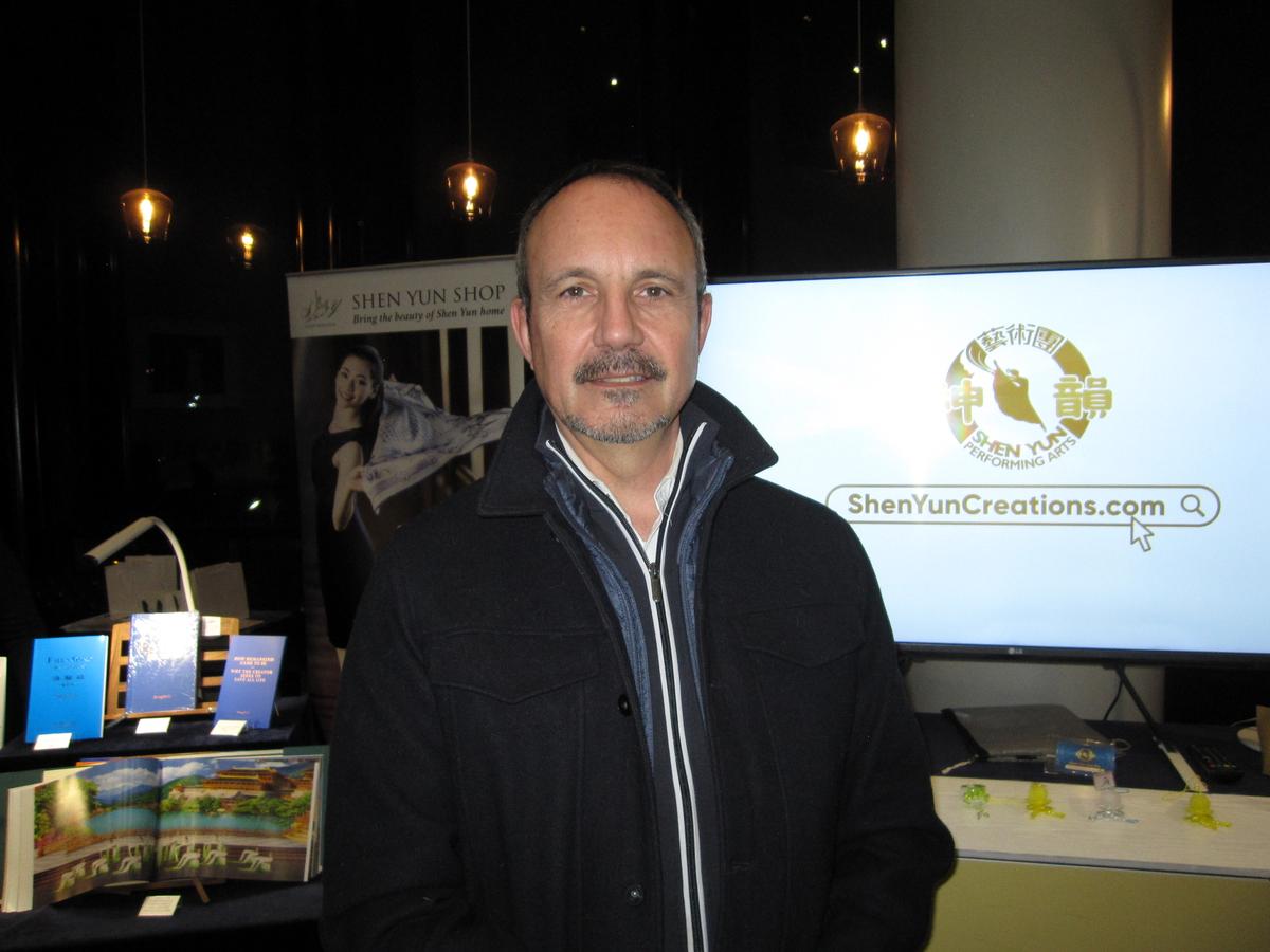 Company Director Says Shen Yun Is Spectacular