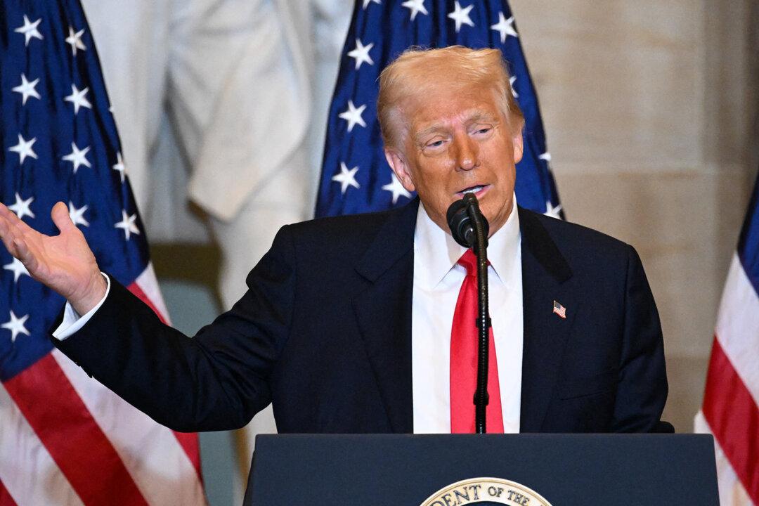 Trump Speaks at National Prayer Breakfast; Ukraine, Russia Agree to Prisoner Swap