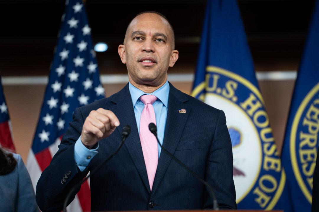 Hakeem Jeffries to Lead Bipartisan Delegation to Denmark to Discuss Greenland