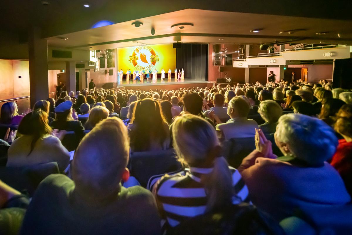 Shen Yun Is a Spiritual Journey for Couple