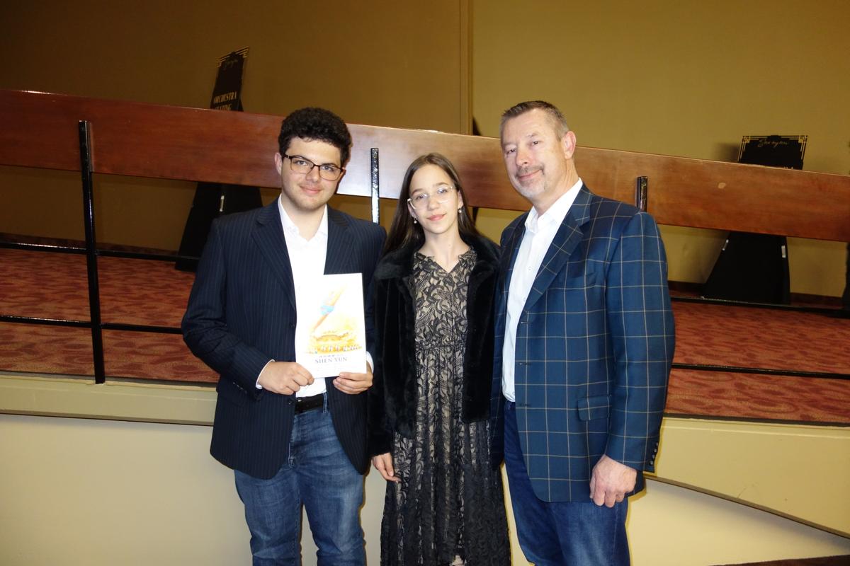 Shen Yun Theatergoer: ‘It Was the Coolest Thing Ever’