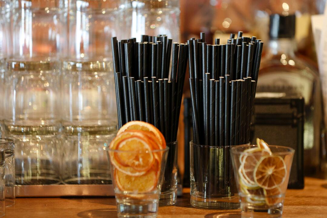 Trump Restores Plastic Straws—What to Know