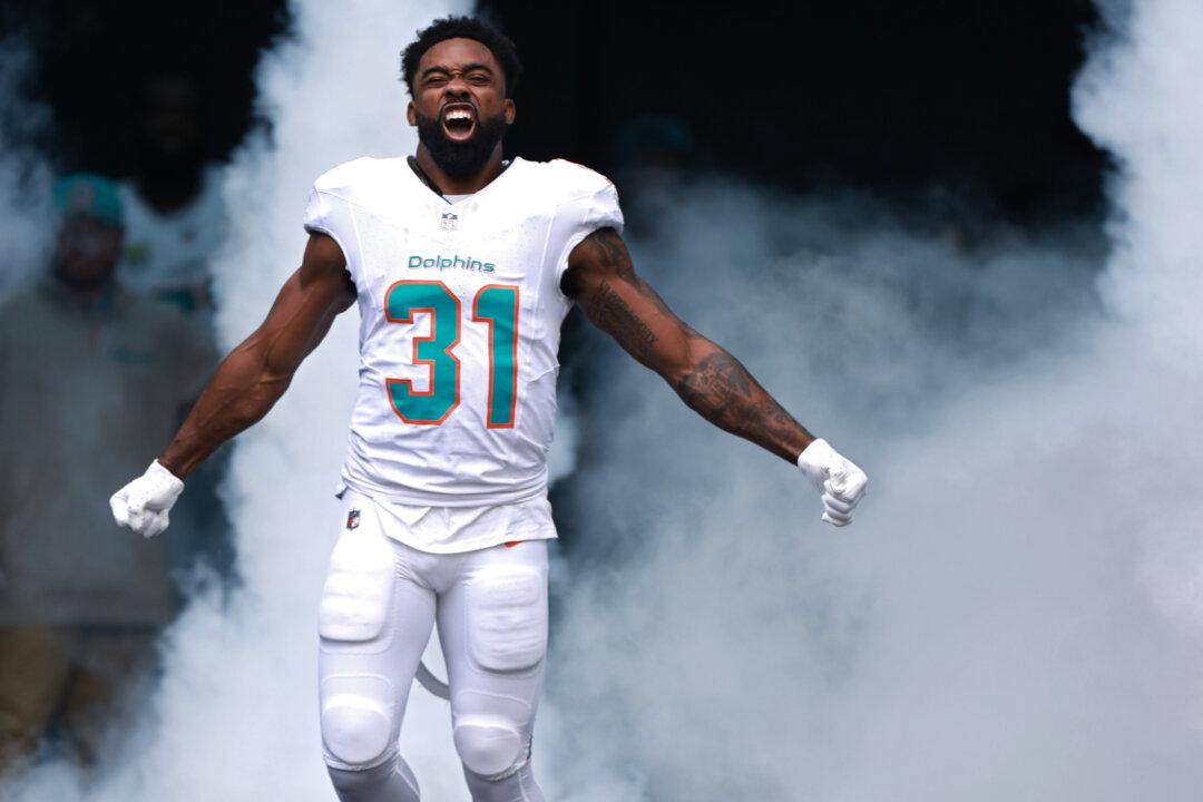 Dolphins Release Running Back Who Led the NFL in Touchdowns in 2023