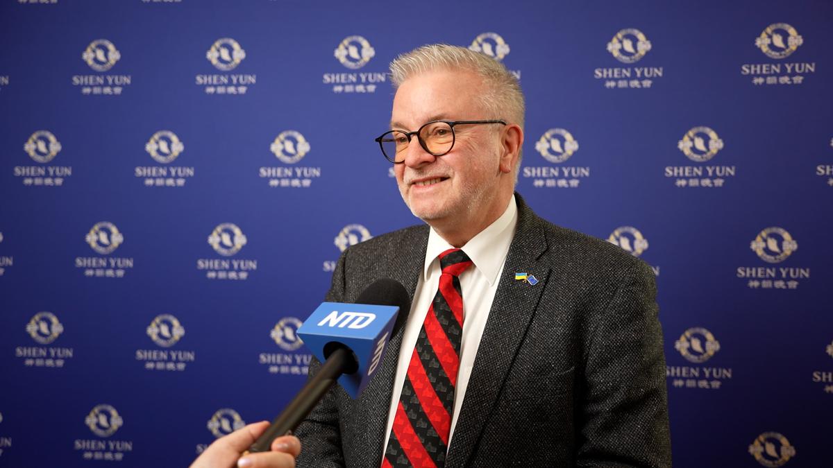 ‘I Wish Them Continued Full Houses’: EU Parlimentarian Praises Shen Yun
