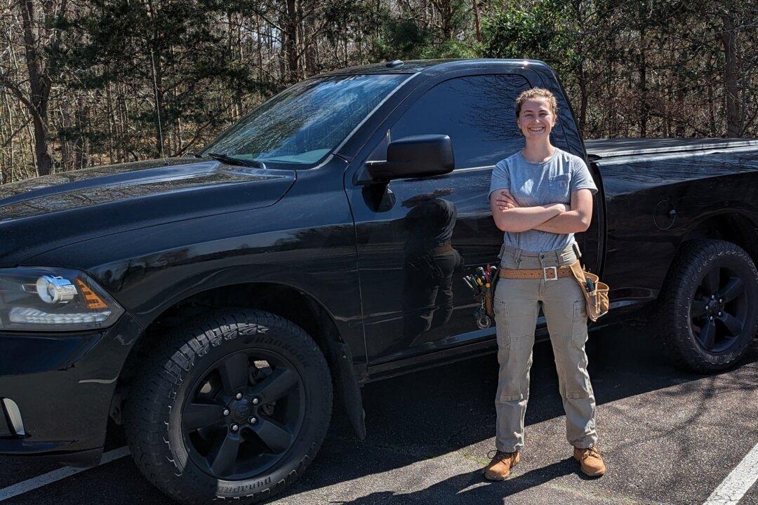 Mike Rowe’s Foundation Giving Away $2.5 Million in Trade School Scholarships