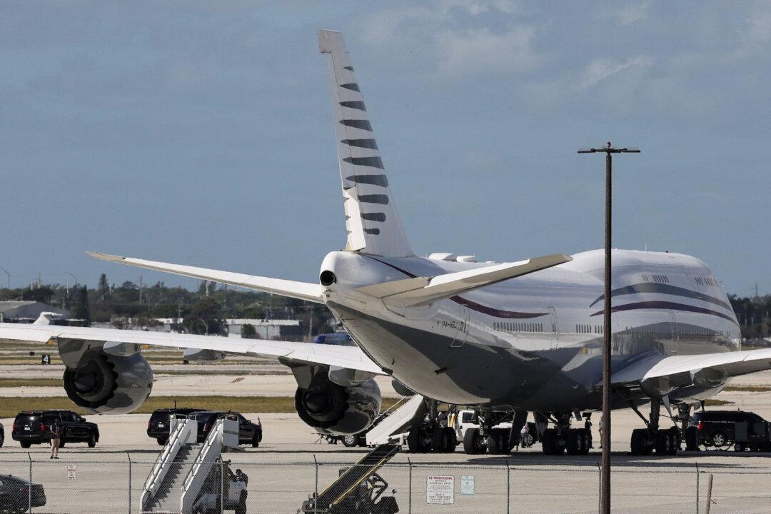 Trump Tours Boeing Plane Amid Frustration Over Delays in New Air Force One Delivery