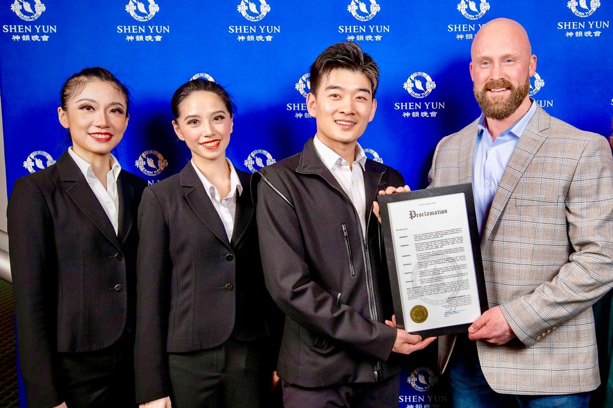 ‘You Won’t Want to Miss It’: Ohio Mayor Says Shen Yun Is ‘A Must’