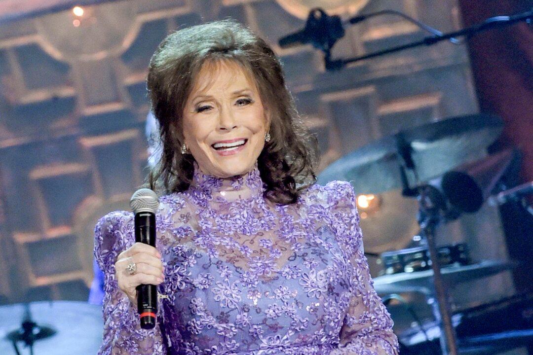 Late Country Star Loretta Lynn’s Life Honored in Upcoming Broadway Musical